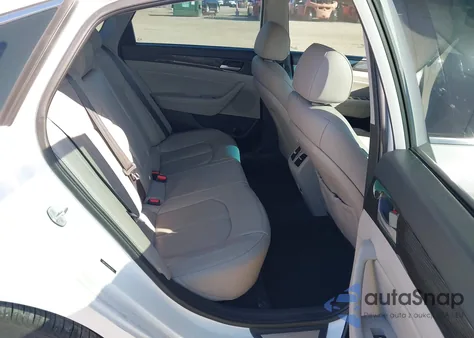 2018 Hyundai Sonata Limited z USA, uszkodzony, nr VIN 5NPE34AF0JH627583